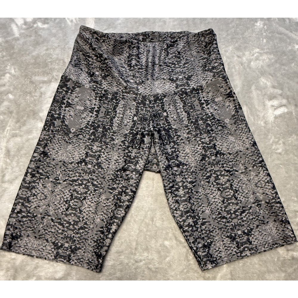 Onzie Shorts Womens Small Gray Snakeskin Print High Waist Yoga Activewear Gym
